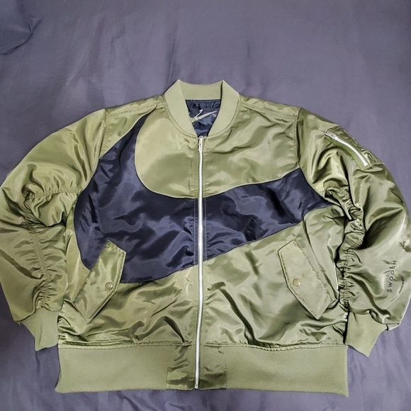 Nike Other - Nike Sportswear Big Swoosh Therma-Fit Reversible Bomber Jacket